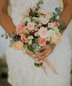 Wedding flower bouquet and bridal floral styling inspiration in Dubai